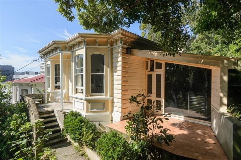 Photo of property in 25 Everton Terrace, Kelburn, Wellington, 6012