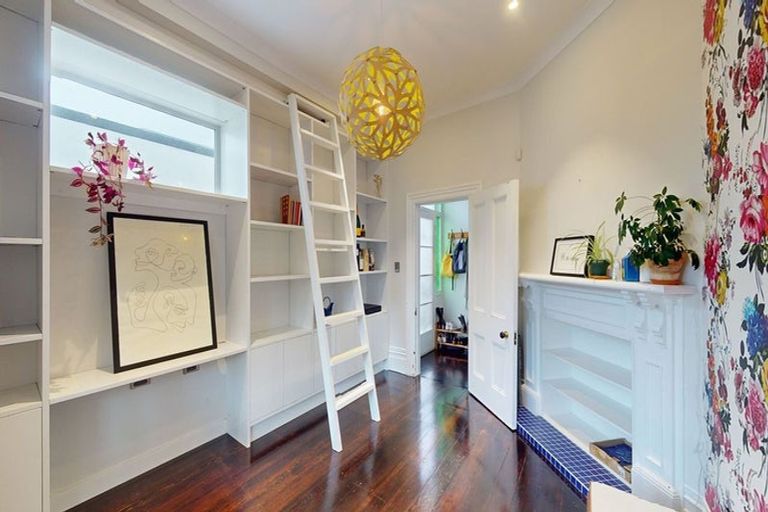 Photo of property in 15 Chilka Street, Berhampore, Wellington, 6023