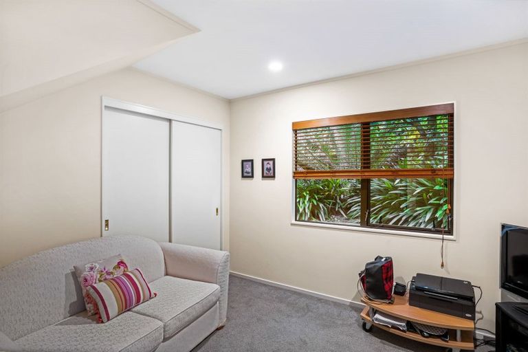 Photo of property in 59a Ravenwood Drive, Forrest Hill, Auckland, 0620