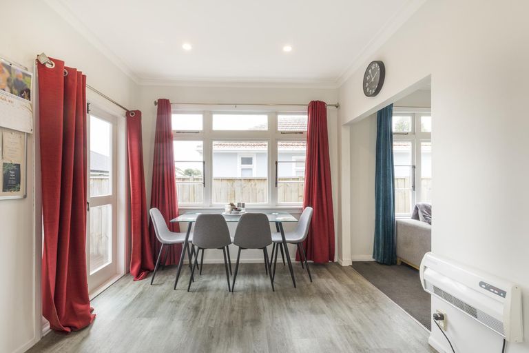 Photo of property in 36 Botanical Road, Takaro, Palmerston North, 4412