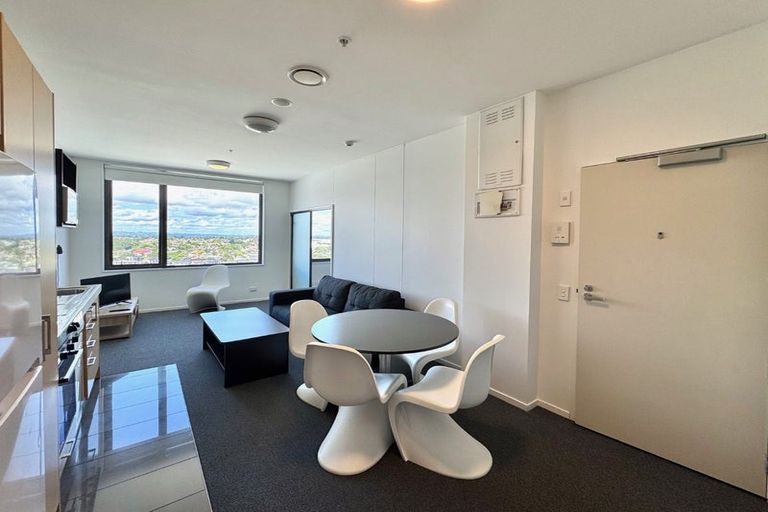 Photo of property in Twin Towers, 1110/17 Putney Way, Manukau, Auckland, 2104