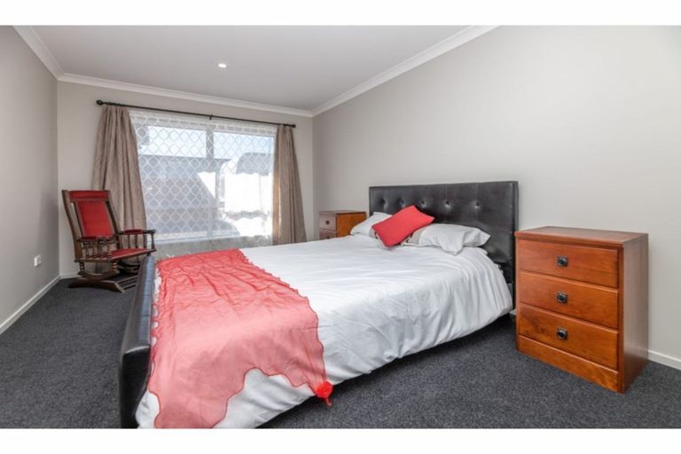 Photo of property in 22 Hassall Street, Rangiora, 7400