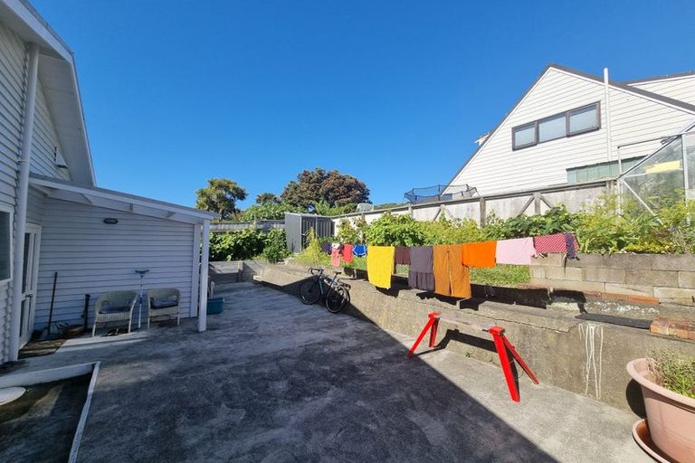 Photo of property in 50a The Parade, Island Bay, Wellington, 6023