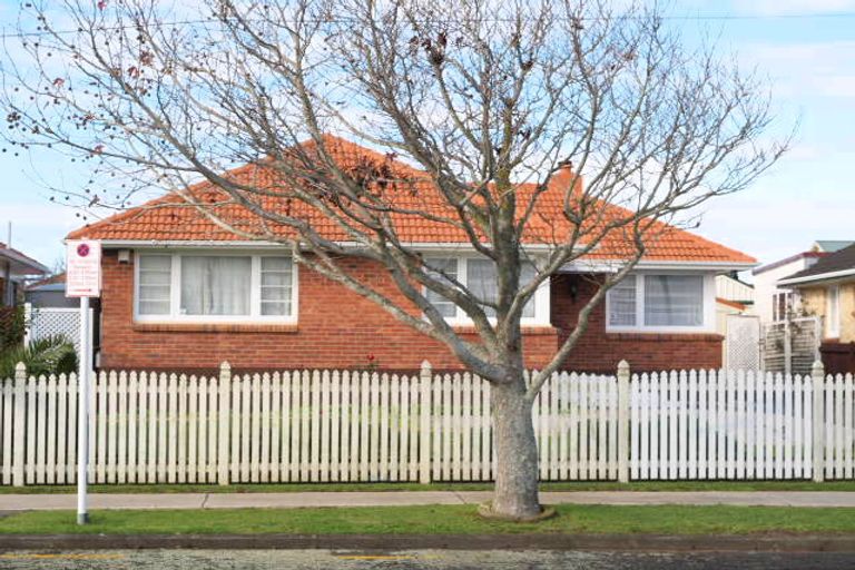 Photo of property in 48 Milton Road, Papatoetoe, Auckland, 2024