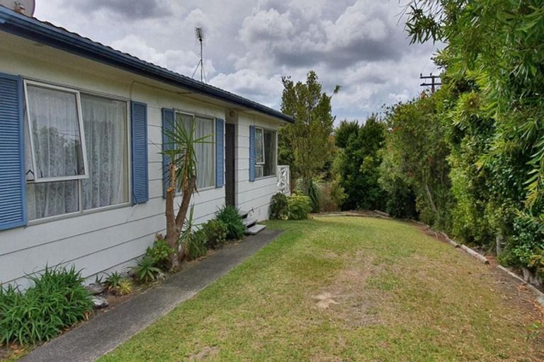 Photo of property in 4/1 Kahika Road, Birkdale, Auckland, 0626