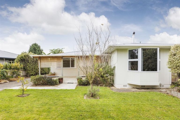 Photo of property in 12 Snowdon Avenue, Terrace End, Palmerston North, 4410