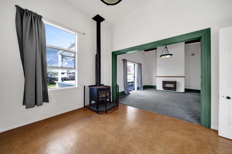 Photo of property in 176 Glover Road, Hawera, 4610