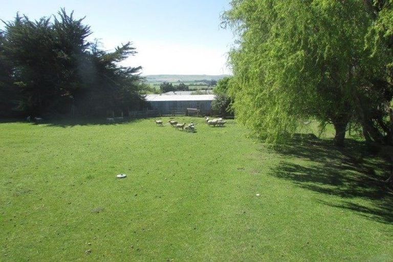 Photo of property in 37 Princes Street, Waikari, 7420