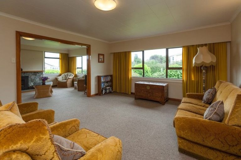 Photo of property in 4 Mission Street, Moturoa, New Plymouth, 4310