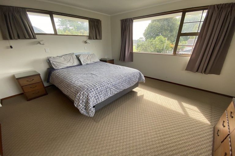 Photo of property in 8a Caulfield Place, Awapuni, Palmerston North, 4412