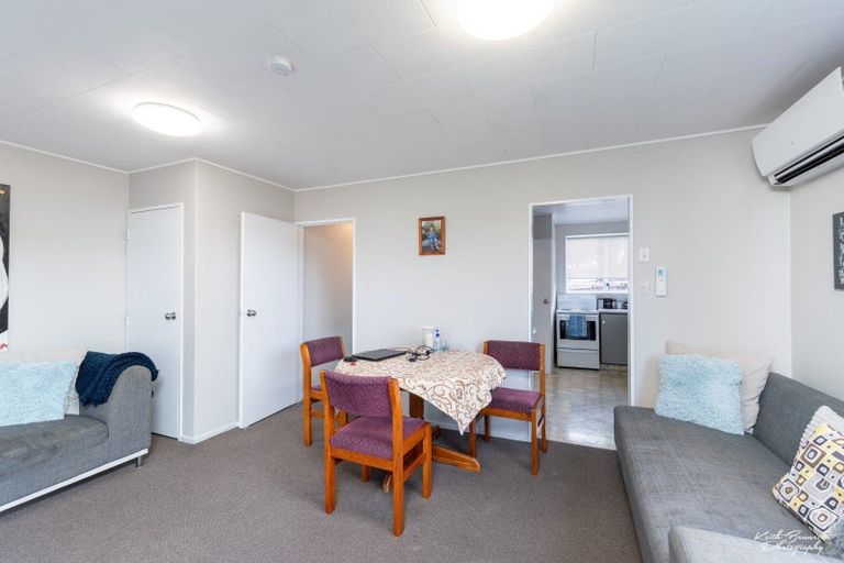 Photo of property in 8j Montgomery Crescent, Clouston Park, Upper Hutt, 5018