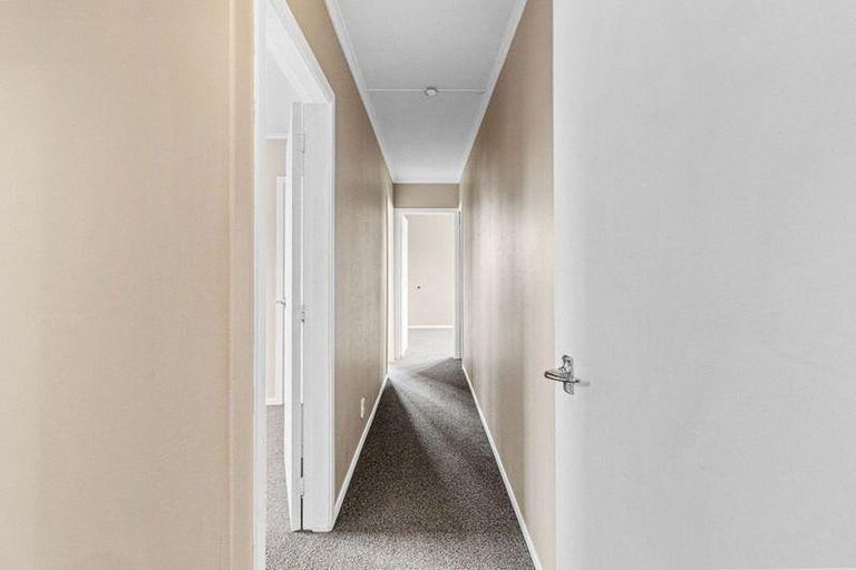 Photo of property in 73 Pohutukawa Place, Bell Block, New Plymouth, 4312