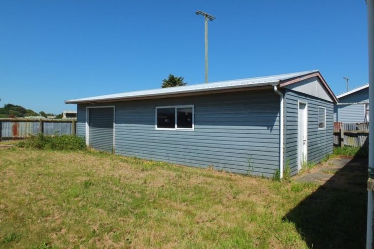 Photo of property in 16 Whyte Street, Foxton, 4814