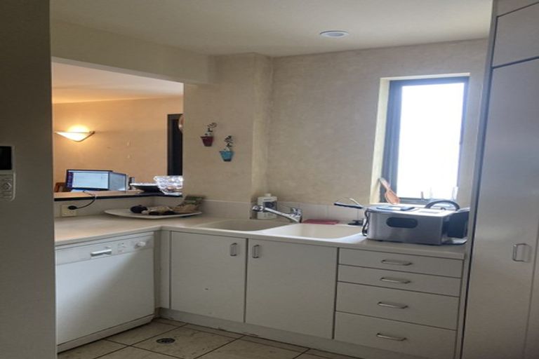 Photo of property in 3/154 Oriental Parade, Oriental Bay, Wellington, 6011