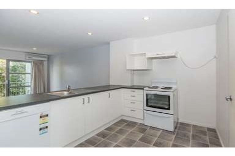 Photo of property in 2/62 Burke Street, Addington, Christchurch, 8024