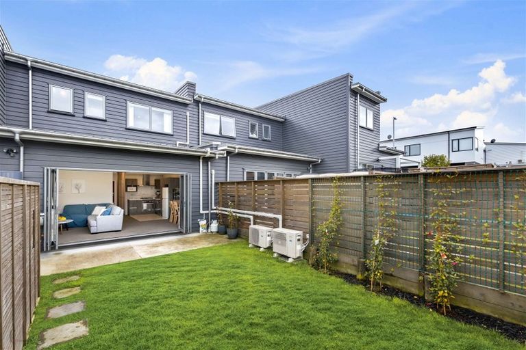 Photo of property in 3 Tuatua Road, Hobsonville, Auckland, 0616
