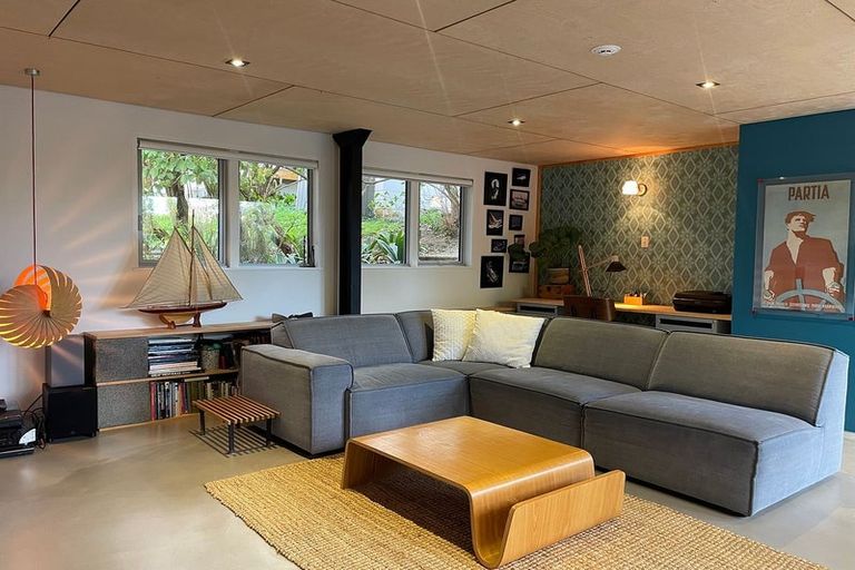 Photo of property in 9 City View Terrace, Birkenhead, Auckland, 0626