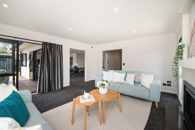 Photo of property in 32 Dogwood Way, Milson, Palmerston North, 4414