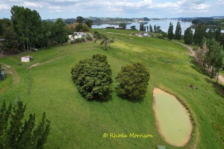 Photo of property in 69 Matakohe Wharf Road, Matakohe, 0593