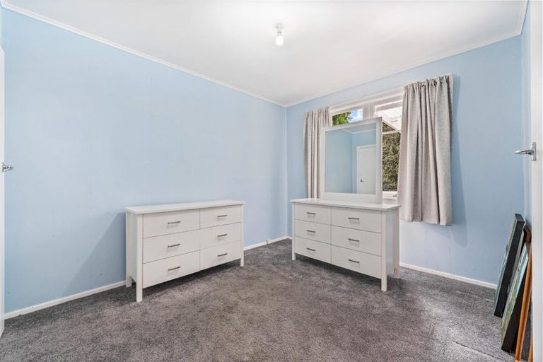 Photo of property in 25 Lowtherhurst Road, Massey, Auckland, 0614