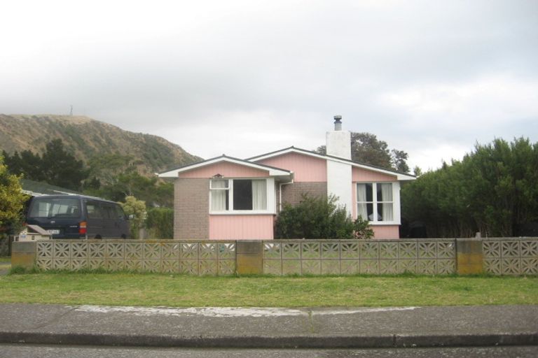 Photo of property in 8 Tarawa Street, Paekakariki, 5034