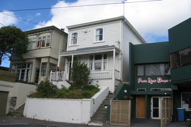 Photo of property in 19 Home Street, Mount Victoria, Wellington, 6011