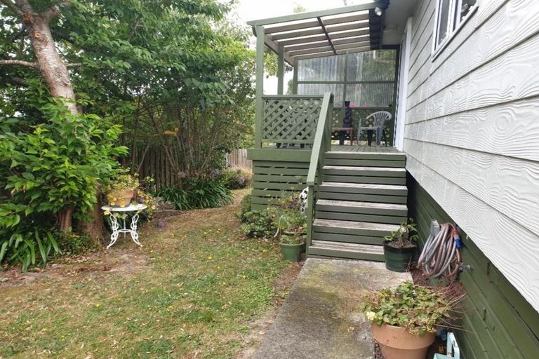 Photo of property in 21a Omapere Street, Whitby, Porirua, 5024