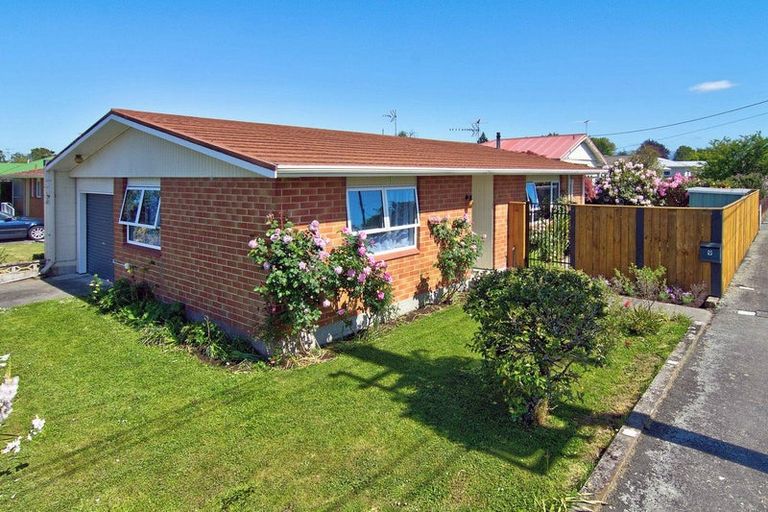 Photo of property in 9 Cambridge Terrace, Masterton, 5810