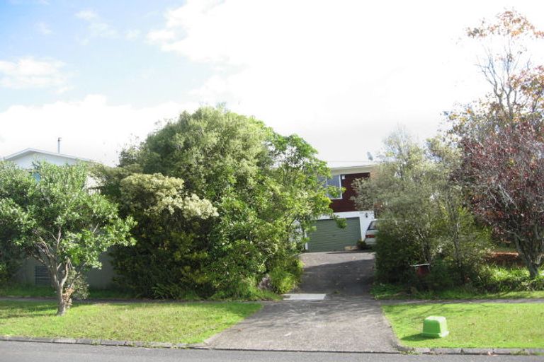 Photo of property in 7 Chatsworth Crescent, Pakuranga Heights, Auckland, 2010