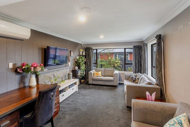 Photo of property in 409 Main Road North, Redwood, Christchurch, 8051