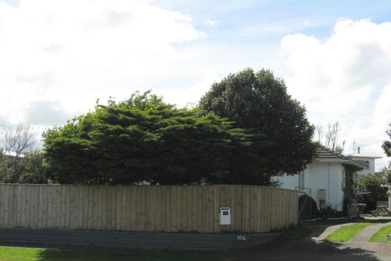 Photo of property in 106 Cornfoot Street, Castlecliff, Whanganui, 4501