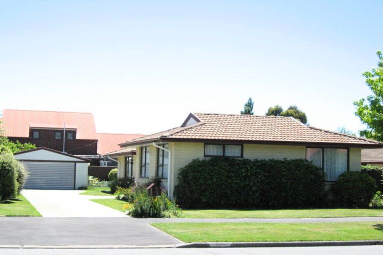 Photo of property in 92 Merrin Street, Avonhead, Christchurch, 8042