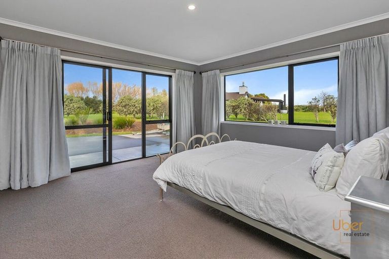 Photo of property in 19 Woodland Road, Maungaturoto, 0588