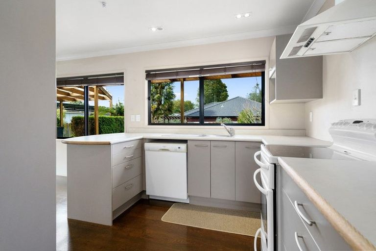 Photo of property in 17 Vogel Street, Cambridge, 3434