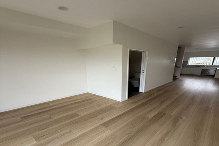 Photo of property in 3b Putiputi Way, Papakura, 2110