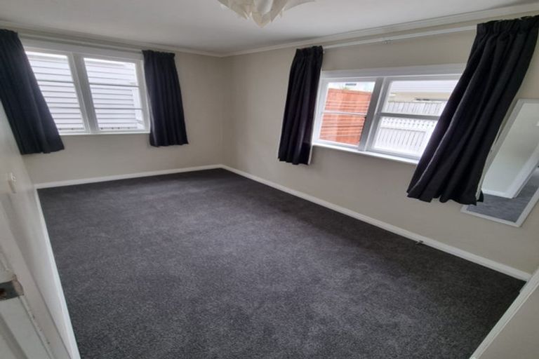 Photo of property in 6 Beach Road, Titahi Bay, Porirua, 5022