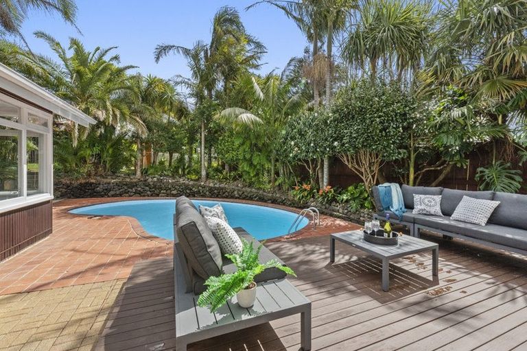 Photo of property in 21 Holland Road, Hillcrest, Auckland, 0627