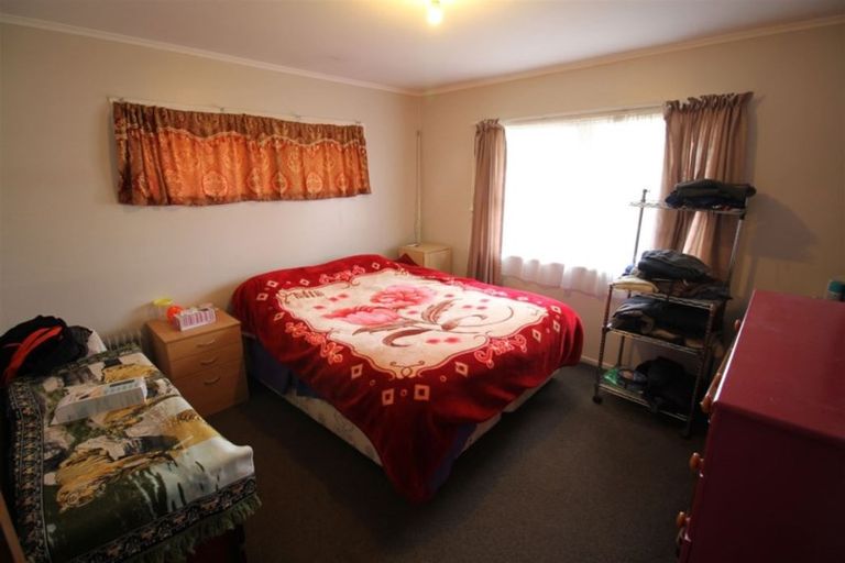 Photo of property in 124 Robertson Road, Mangere East, Auckland, 2024