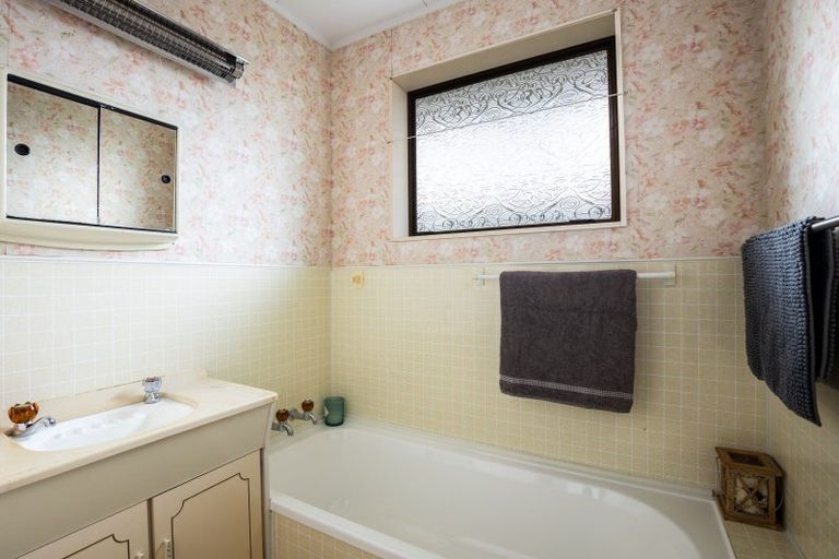 Photo of property in 2/151 Carrington Street, Lower Vogeltown, New Plymouth, 4310