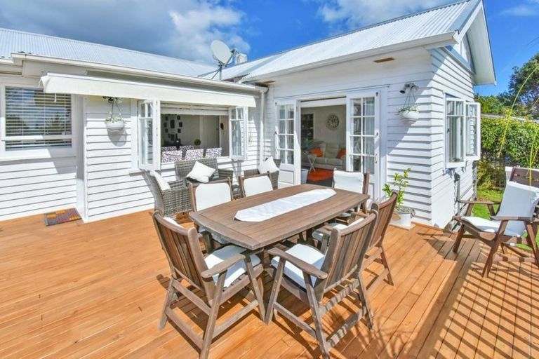 Photo of property in 10 Trentham Road, Papakura, 2110