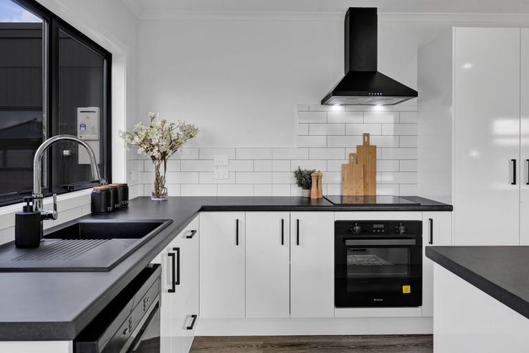 Photo of property in 8 Manu Road, Okaiawa, Hawera, 4671