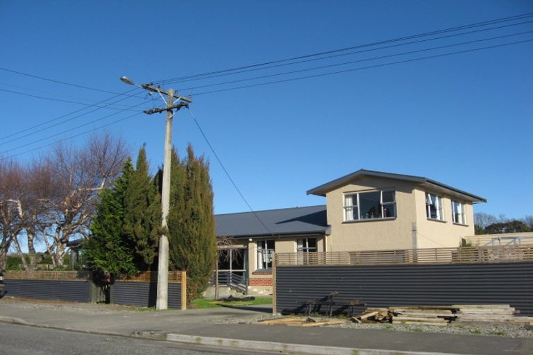 Photo of property in 2 Durham Street, Winton, 9720