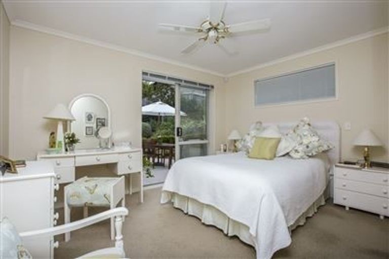 Photo of property in 2 Parkdale Close, Snells Beach, 0920