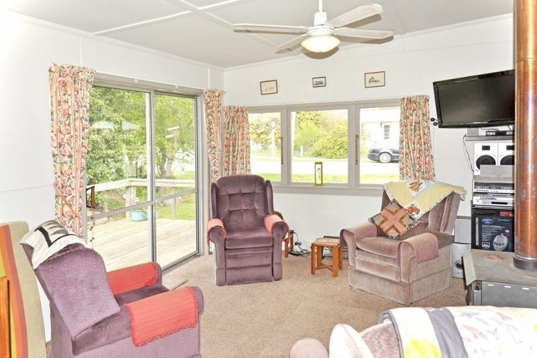 Photo of property in 1 Reid Avenue, Luggate, Cromwell, 9383
