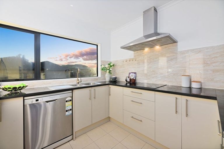 Photo of property in 37c Simpson Road, Ranui, Auckland, 0612