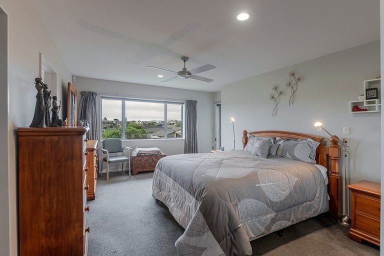 Photo of property in 11 Beckett Lane, Raumati Beach, Paraparaumu, 5032