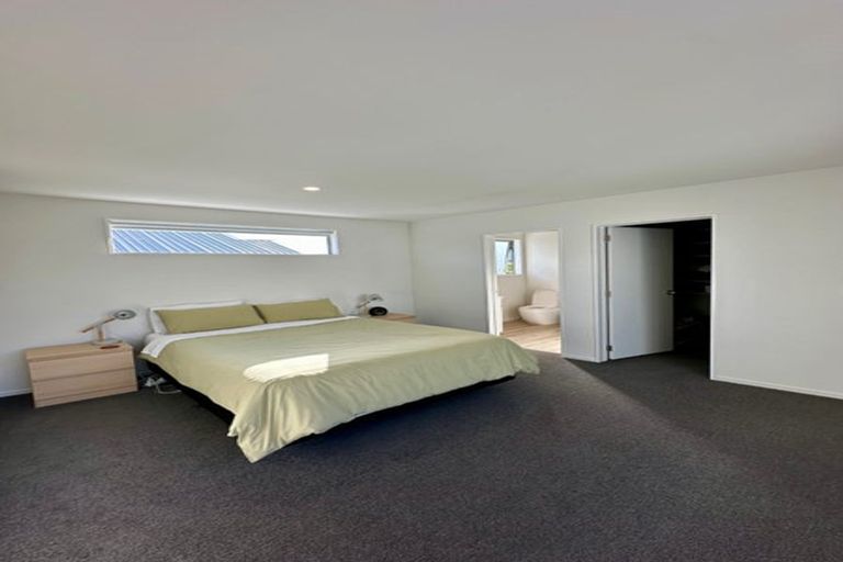 Photo of property in 2/368 Hereford Street, Linwood, Christchurch, 8011