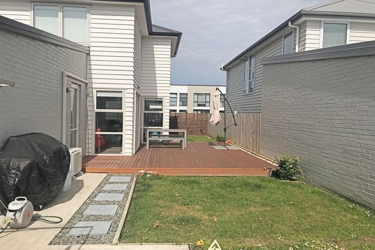 Photo of property in 9 Hakaro Way, Takanini, 2112