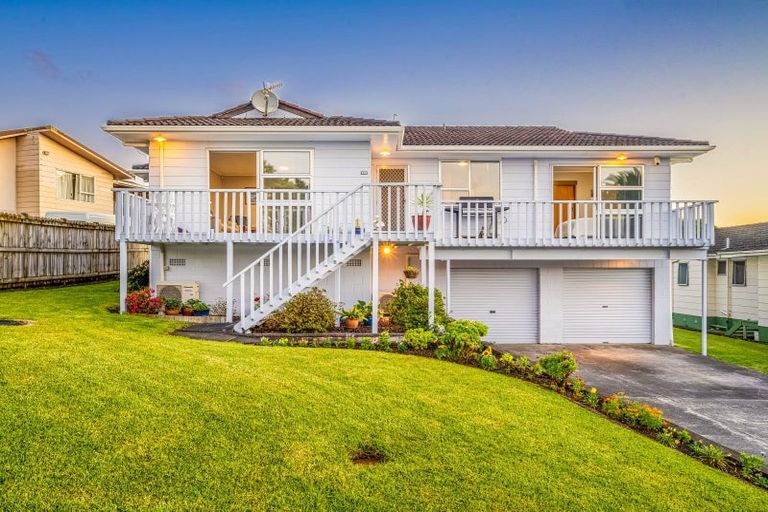 Photo of property in 56 Lewisham Street, Highland Park, Auckland, 2010