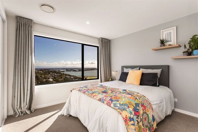 Photo of property in 2 John Monck Lane, Redcliffs, Christchurch, 8081